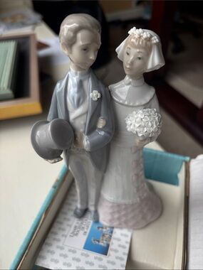 Lladro Porcelain Bride and Groom Figurine - White and Gray Wedding Couple